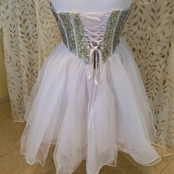 STRAPLESS BEADED IRIDESCENT RHINESTONE CORSET WHITE FIT AND FLARE MINI DRESS - Picture 4 of 6